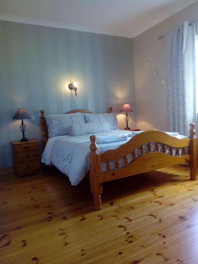 Inny River Lodge Rathowen Buitenkant foto