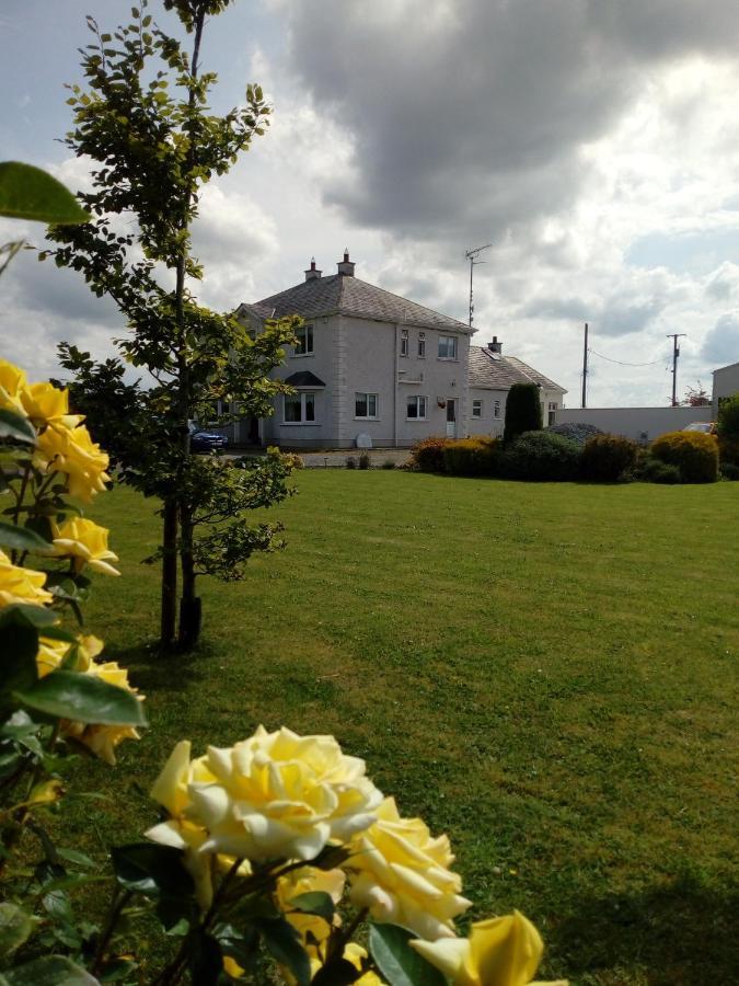 Inny River Lodge Rathowen Buitenkant foto
